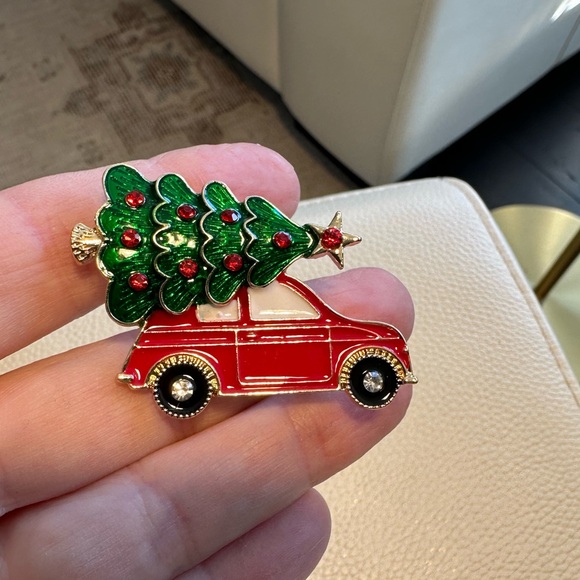 Enamel pin holiday christmas tree car gold ✨BRAND-NEW✨• - Picture 2 of 4